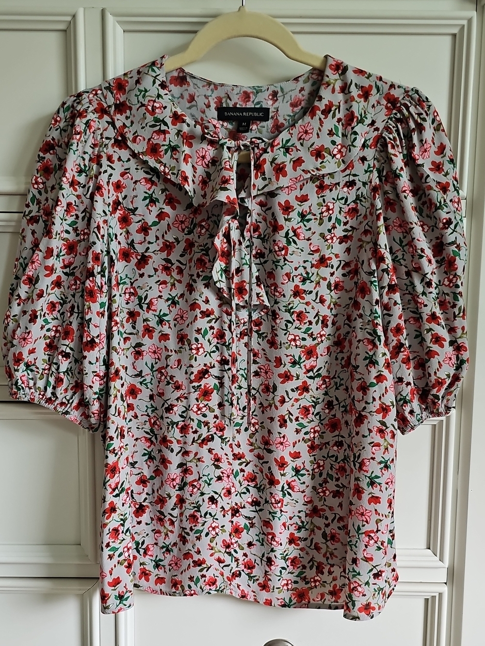 Banana Republic Pink Floral Tie-Front Puff Sleeve Blouse